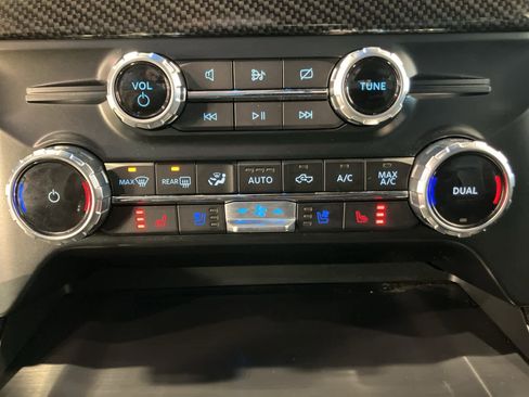 Used 2023 Ford F150 Lariat w/ Equipment Group 502A High image 28