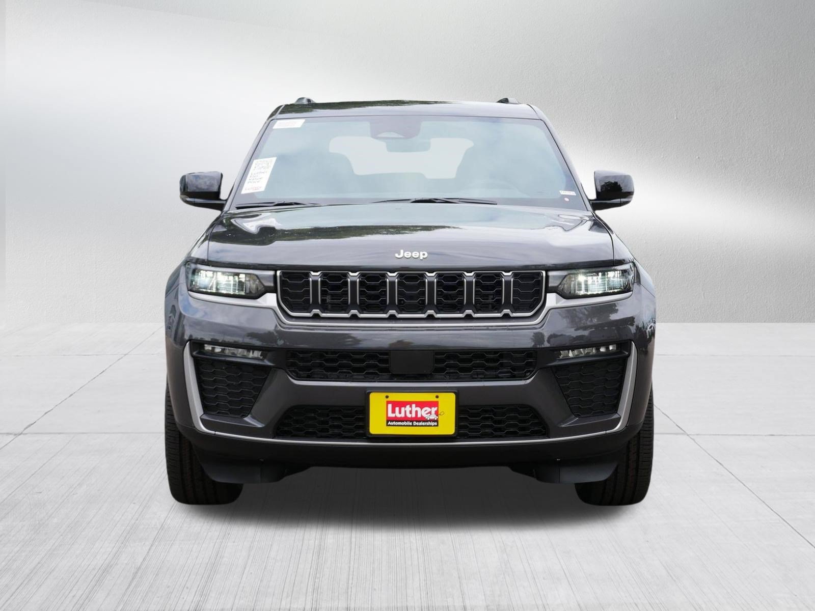New 2026 Jeep Grand Cherokee Limited AWD/4WD image 2