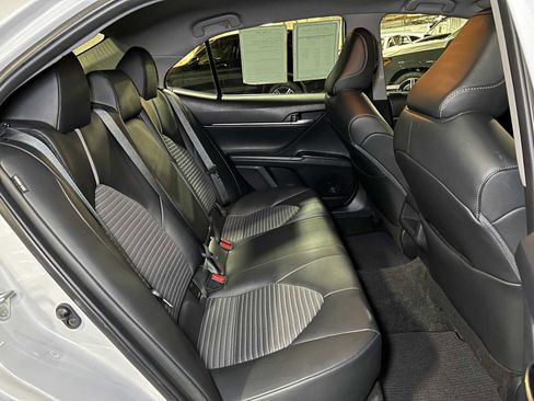 Used 2023 Toyota Camry SE w/ Cold Weather Package image 13