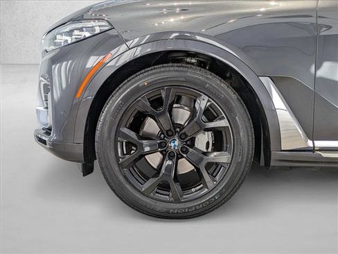 Used 2021 BMW X7 xDrive40i w/ Premium Package image 26