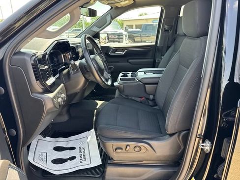 Used 2023 Chevrolet Silverado 1500 LT AWD/4WD image 15