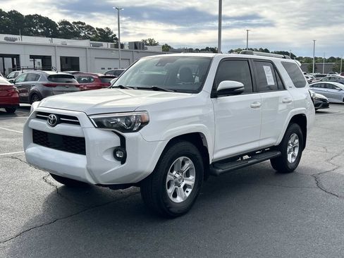 Used 2023 Toyota 4Runner SR5 Premium w/ Moonroof Package RWD image 5