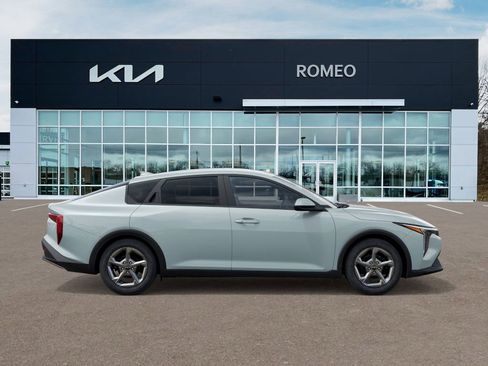 New 2026 Kia K4 image 8