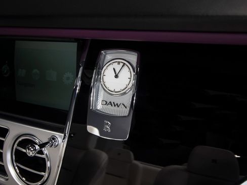 Used 2017 Rolls-Royce Dawn image 52