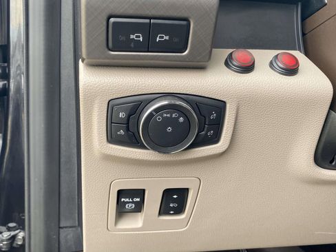 Used 2019 Ford F150 Limited w/ Trailer Tow Package image 20