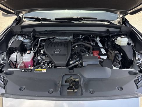 Used 2025 Toyota Grand Highlander FWD image 37