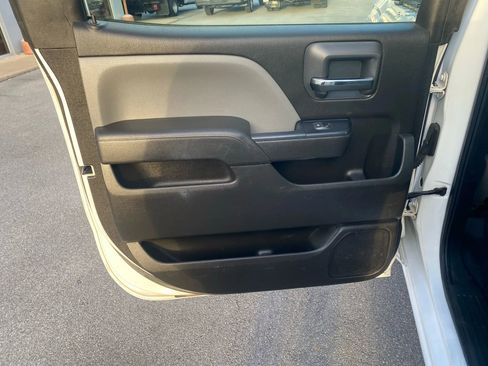 Used 2018 Chevrolet Silverado 2500 W/T image 22