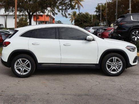 Used 2022 Mercedes-Benz GLA 250 w/ Premium Package Lite image 16
