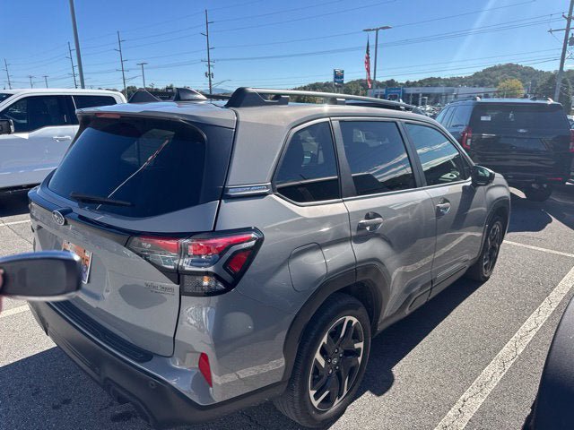 Used 2025 Subaru Forester Limited w/ Popular Package #1 AWD/4WD image 9