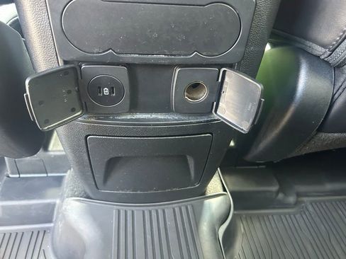 Used 2023 Ford Explorer XLT w/ Equipment Group 202A image 13