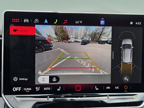 New 2026 Volkswagen Golf SE FWD image 17