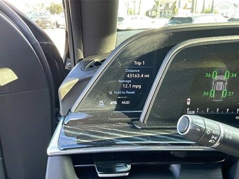 Used 2021 Cadillac Escalade Sport w/ Driver Assist Tech Package image 27