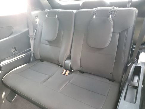 Used 2020 Ford Explorer XLT AWD/4WD image 13