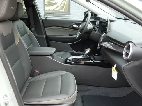 New 2026 Chevrolet Trax ACTIV w/ Driver Confidence Package FWD image 9
