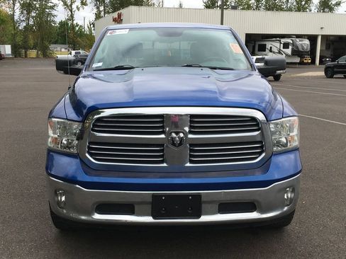 Used 2019 RAM 1500 Classic SLT w/ SLT Plus D←cor Group AWD/4WD image 9