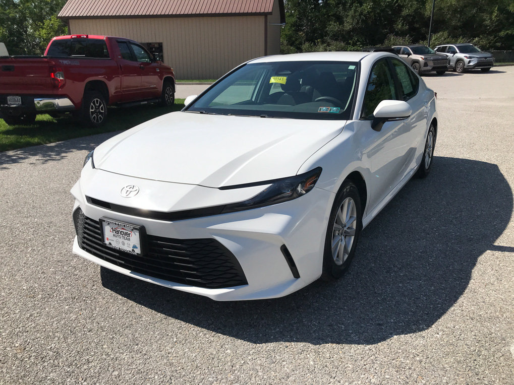 Certified 2025 Toyota Camry LE FWD image 4