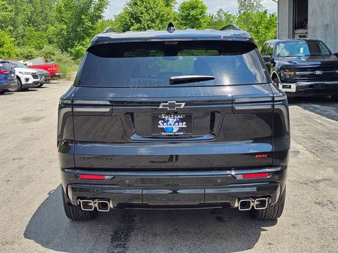 New 2025 Chevrolet Traverse RS w/ LPO, Floor Liner Package image 7