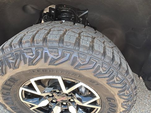 New 2025 GMC Canyon AT4 w/ AT4X Package image 34