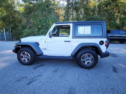 Used 2023 Jeep Wrangler Sport S image 10