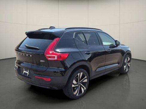 Used 2024 Volvo XC40 B5 Plus w/ Climate Package AWD/4WD image 7
