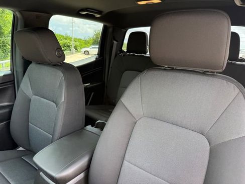 Used 2024 Chevrolet Colorado Trail Boss w/ Technology Package AWD/4WD image 12