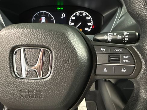 Used 2025 Honda HR-V LX image 29