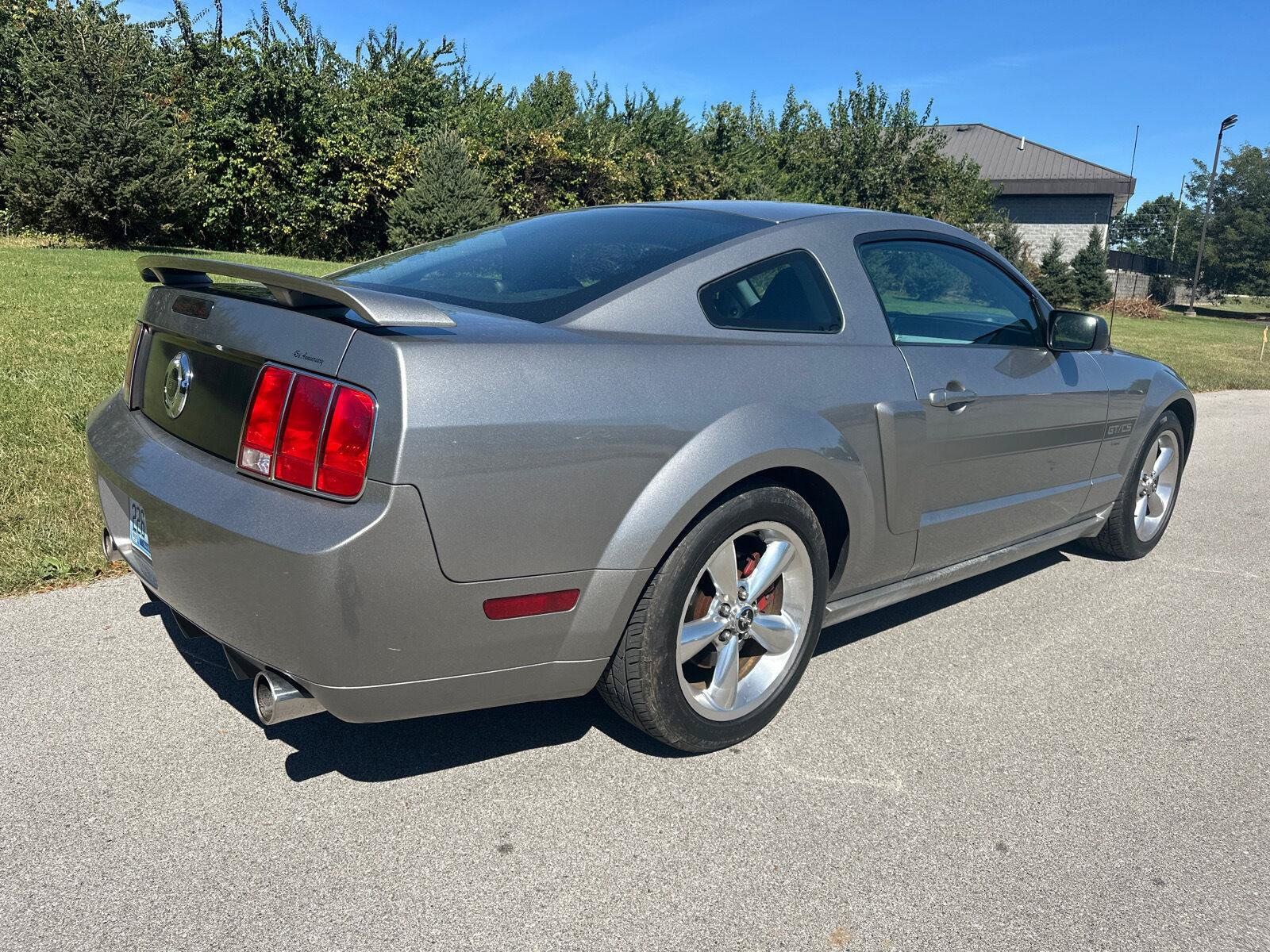 Used 2009 Ford Mustang GT Premium RWD image 11