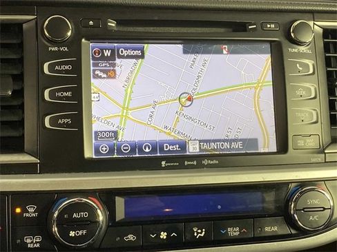 Used 2018 Toyota Highlander XLE w/ Protection Package #3 image 22