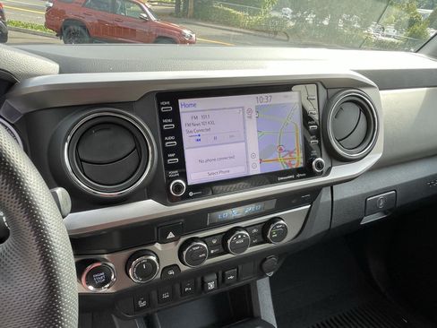 Certified 2023 Toyota Tacoma SR5 AWD/4WD image 21