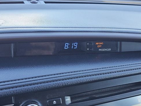 Used 2017 Toyota Highlander XLE FWD image 31