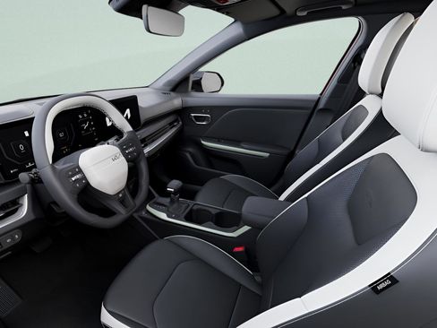 New 2026 Kia K4 GT-Line image 17