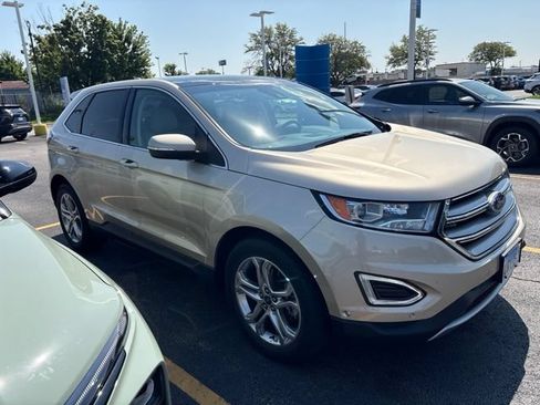 Used 2018 Ford Edge Titanium w/ Equipment Group 302A AWD/4WD image 2