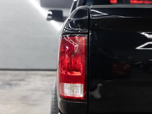 Used 2017 RAM 1500 Express w/ Express Value Package RWD image 20