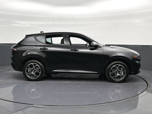 Used 2025 Alfa Romeo Tonale AWD/4WD image 4