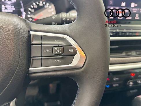 Used 2022 Jeep Compass Latitude image 15