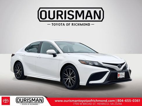 Certified 2023 Toyota Camry SE w/ Cold Weather Package image 1