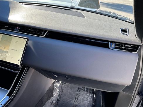 Used 2025 Land Rover Range Rover Evoque Dynamic SE image 16