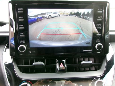 Used 2022 Toyota Corolla SE image 18