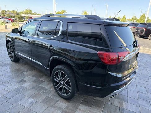 Used 2017 GMC Acadia Denali w/ Technology Package FWD image 4