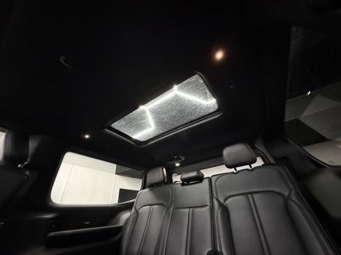 Used 2024 Jeep Wagoneer Series II image 6