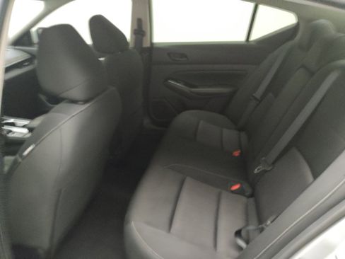 Used 2023 Nissan Altima 2.5 SV w/ SV Premium Package FWD image 18