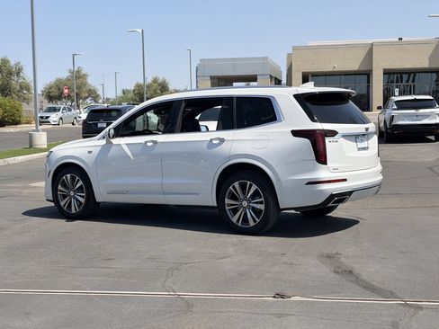 Used 2021 Cadillac XT6 Premium Luxury w/ Platinum Package AWD/4WD image 7