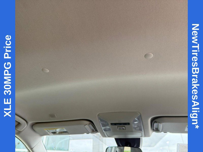 Used 2024 Toyota RAV4 XLE FWD image 15