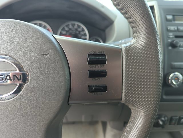 Used 2012 Nissan Frontier SL w/ Moonroof Pkg AWD/4WD image 42