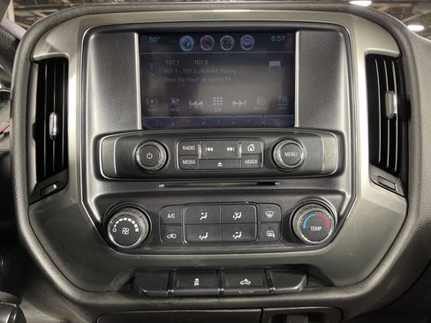 Used 2019 Chevrolet Silverado 1500 LT image 22