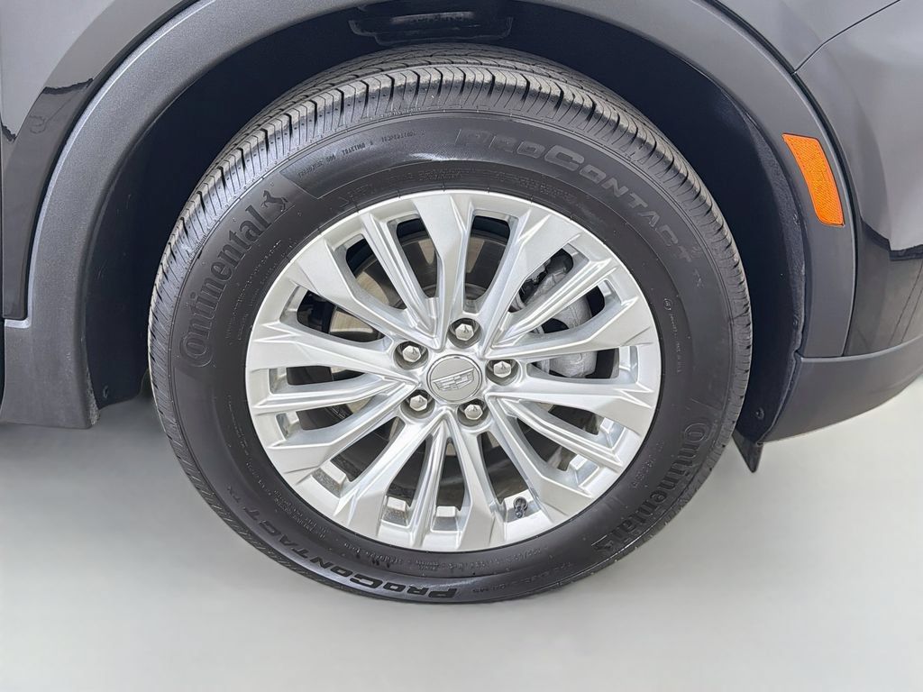 Certified 2024 Cadillac XT4 Luxury w/ Cold Weather Package FWD image 28
