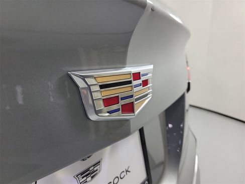 Certified 2025 Cadillac XT4 Premium Luxury image 7