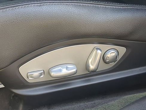 Used 2014 Porsche Panamera S image 23