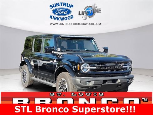 Used 2024 Ford Bronco Outer Banks image 1