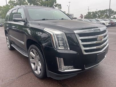 Used 2017 Cadillac Escalade Luxury